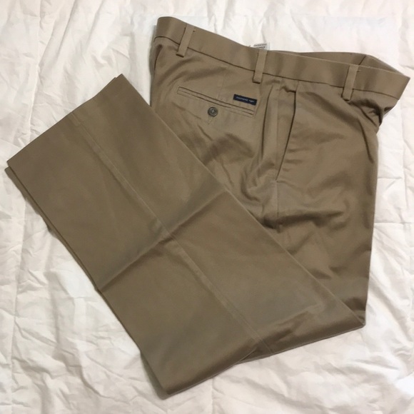 34x30 Tan Dockers D3 Classic Fit Khakis - Picture 2 of 5